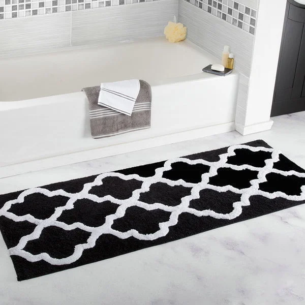 Grand tapis de salle de bain noir