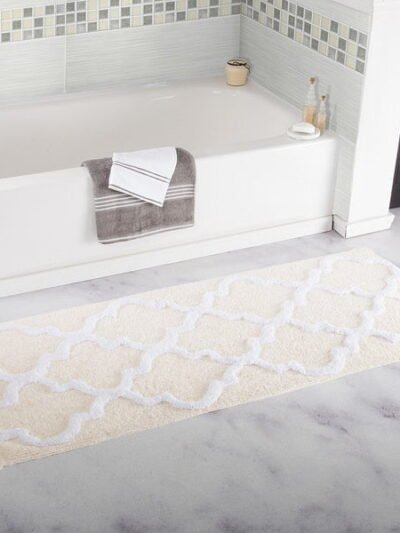 Grand tapis de salle de bain beige
